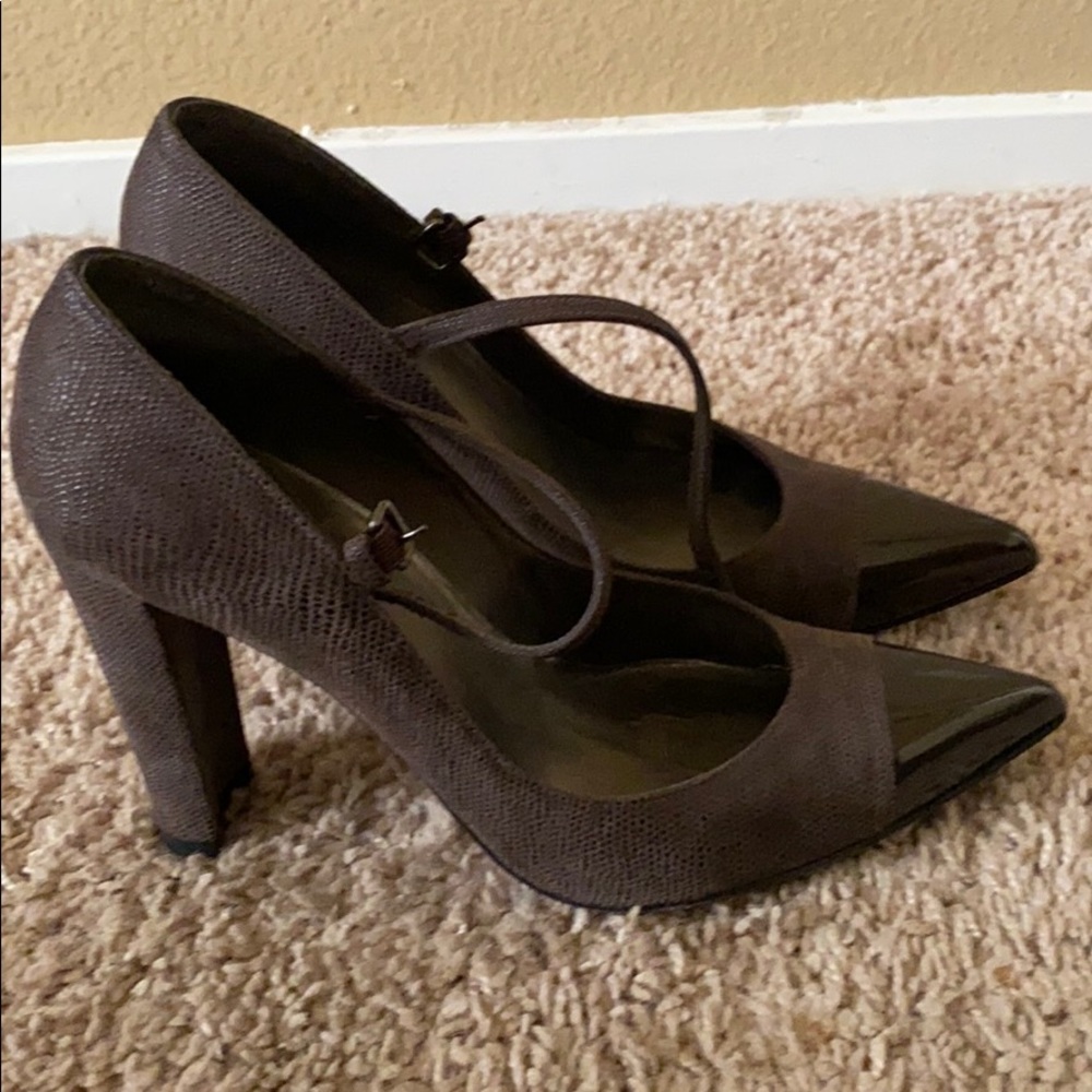 Shoes - Picture 2 of 4